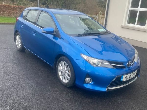 Toyota Auris Hatchback, Diesel, 2013, Blue