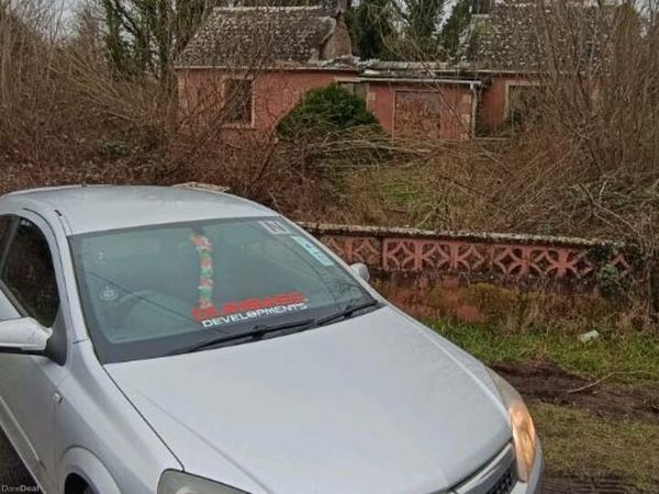 Opel Astra Hatchback, Petrol, 2007, Silver