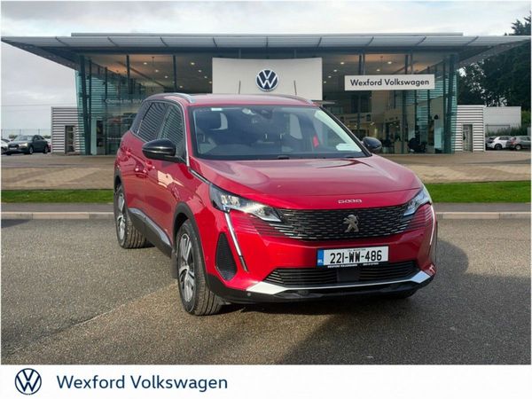 Peugeot 5008 MPV, Diesel, 2022, Red