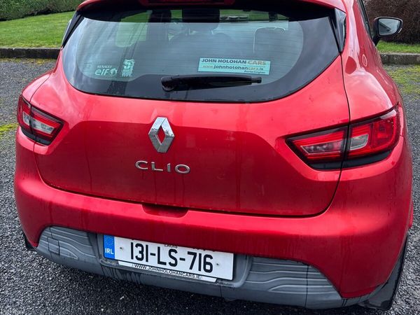 Renault Clio Hatchback, Petrol, 2013, Red