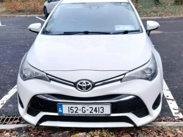 Toyota Avensis Saloon, Diesel, 2015, White