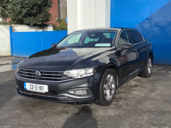 Volkswagen Passat Saloon, Diesel, 2022, Grey