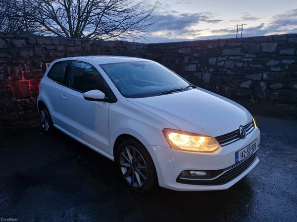 Volkswagen Polo Hatchback, Diesel, 2014, White
