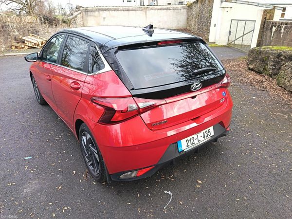 Hyundai i20 Hatchback, Petrol, 2021, Red