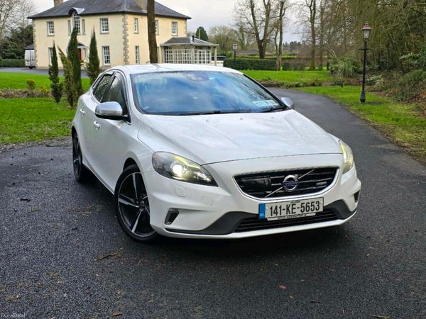 Volvo V40 Hatchback, Petrol, 2014, White