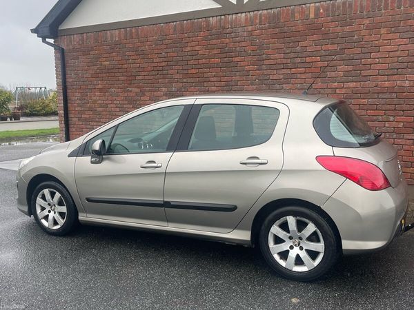 Peugeot 308 MPV, Diesel, 2013, Grey