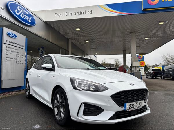 Ford Focus Hatchback, Petrol Hybrid, 2022, White