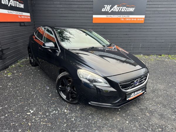Volvo V40 Hatchback, Petrol, 2013, Black