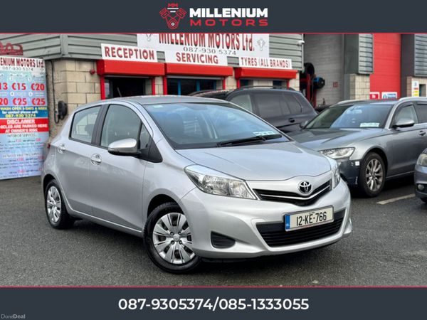 Toyota Yaris Hatchback, Petrol, 2012, Silver