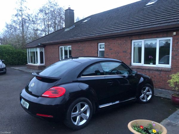 Volkswagen Beetle Hatchback, Petrol, 2012, Black