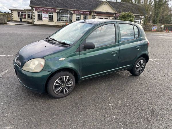 Toyota Yaris Hatchback, Petrol, 2000, Green