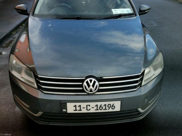Volkswagen Passat Saloon, Diesel, 2011, Grey