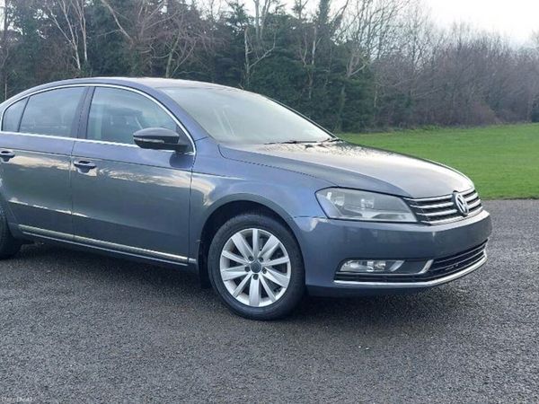 Volkswagen Passat Saloon, Diesel, 2011, Grey