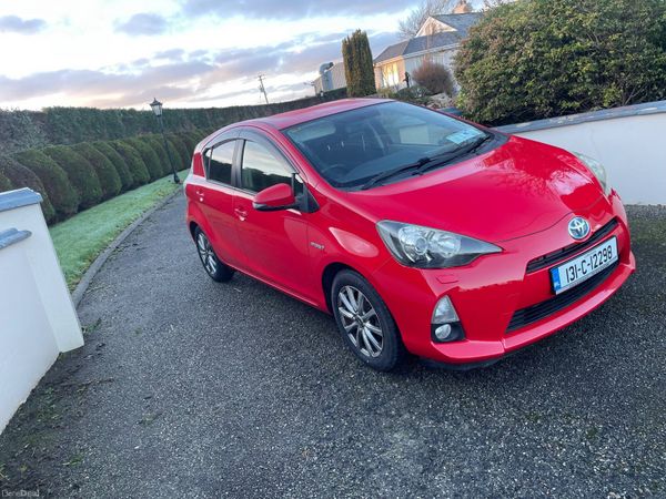 Toyota Aqua Hatchback, Petrol Hybrid, 2013, Red