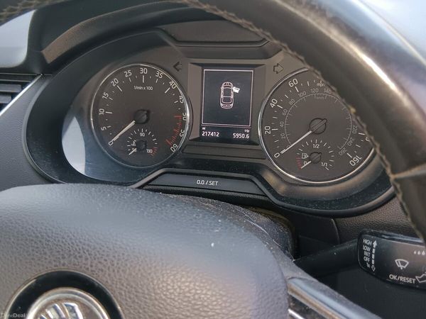 Skoda Octavia Hatchback, Diesel, 2014, Silver