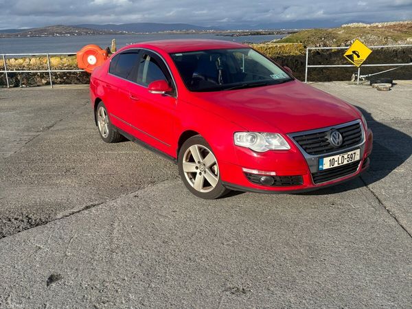 Volkswagen Passat Saloon, Diesel, 2010, Red