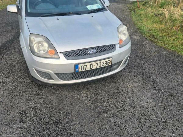 Ford Fiesta Hatchback, Petrol, 2007, Silver