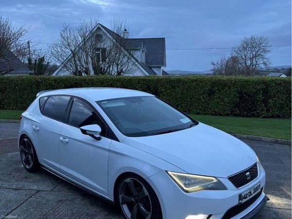 SEAT Leon Hatchback, Diesel, 2014, White