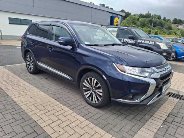 Mitsubishi Outlander SUV, Petrol, 2019, Blue