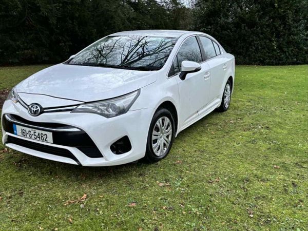 Toyota Avensis Saloon, Diesel, 2016, White