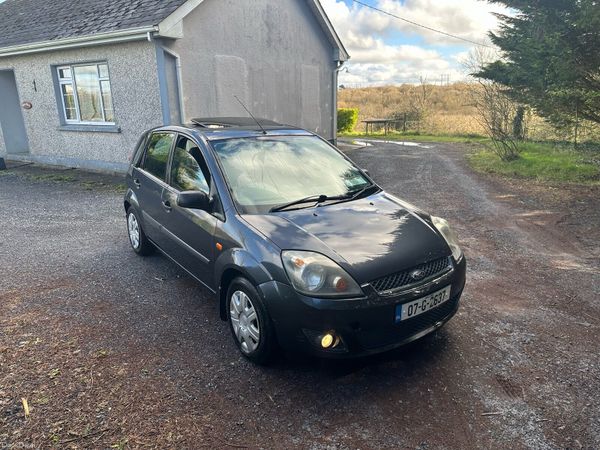 Ford Fiesta Hatchback, Petrol, 2007, Silver