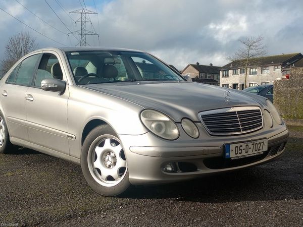 Mercedes-Benz E-Class Saloon, Petrol, 2005, Silver