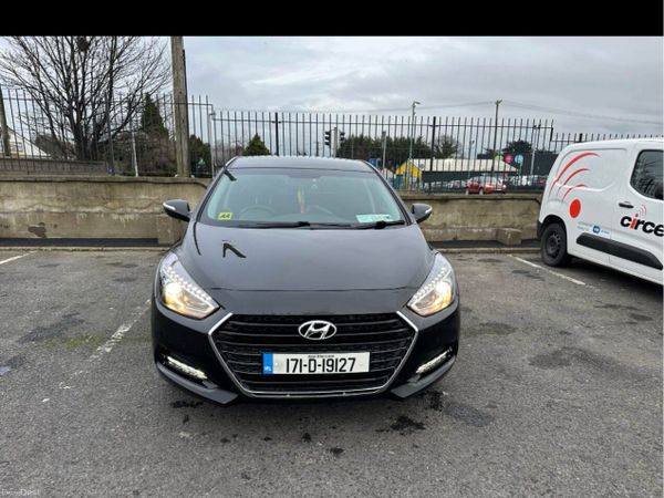Hyundai i40 Saloon, Diesel, 2017, Black