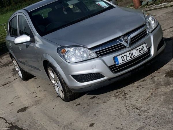 Vauxhall Astra Hatchback, Diesel, 2007, Silver