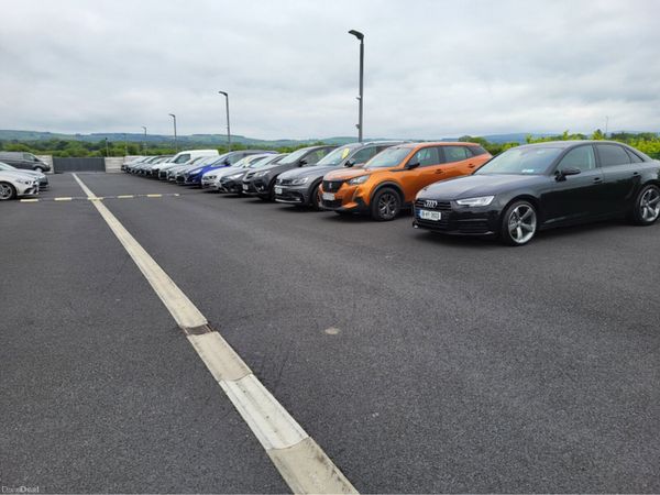 Peugeot 5008 MPV, Diesel, 2023, Grey