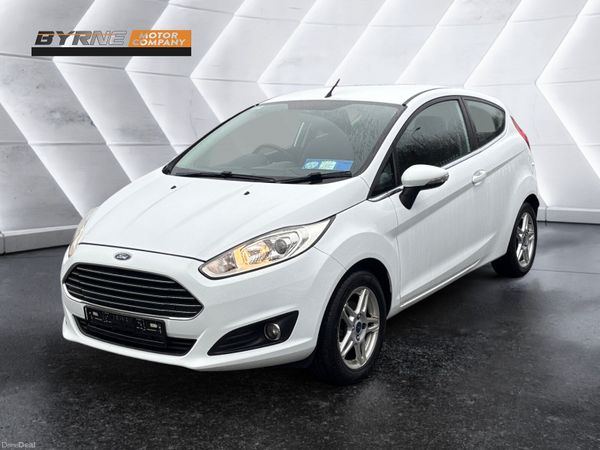 Ford Fiesta Hatchback, Petrol, 2014, White