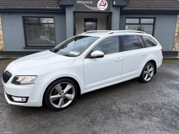 Skoda Octavia Estate, Diesel, 2015, White