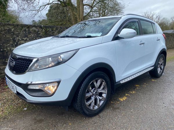 Kia Sportage SUV, Diesel, 2015, White