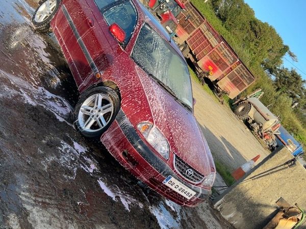 Toyota Avensis Saloon, Diesel, 2002, Red