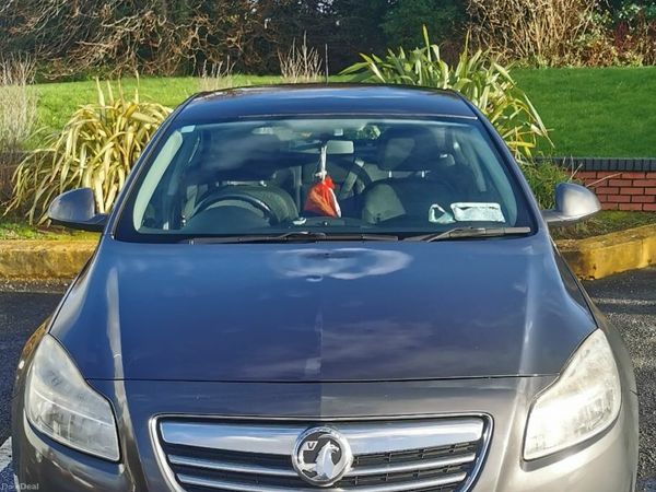 Vauxhall Insignia Hatchback, Diesel, 2010, Grey