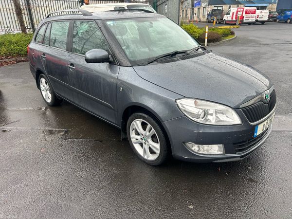 Skoda Fabia Estate/Jeep, Petrol, 2011, Grey