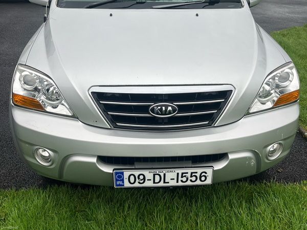 Kia Sorento SUV, Diesel, 2009, Silver