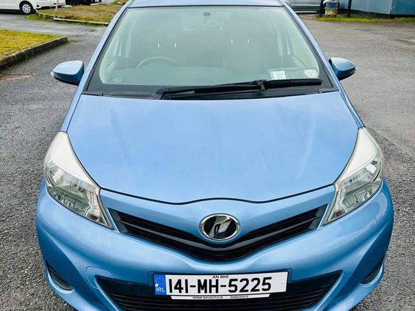Toyota Vitz Hatchback, Petrol, 2014, Blue