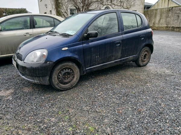 Toyota Yaris Hatchback, Petrol, 2001, Blue