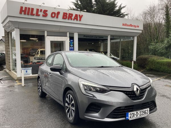 Renault Clio Hatchback, Petrol, 2023, Grey