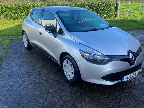 Renault Clio Hatchback, Petrol, 2015, Silver