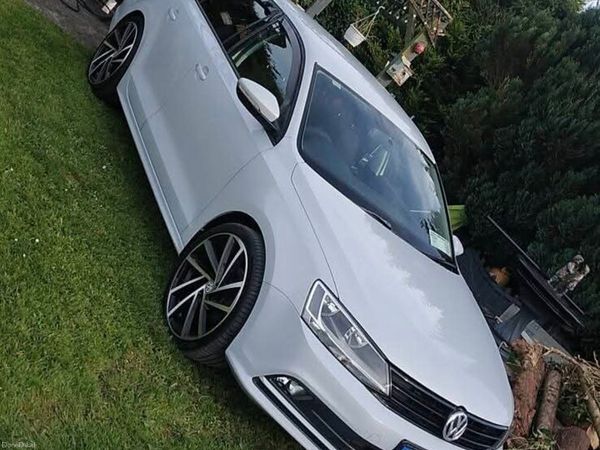 Volkswagen Jetta Saloon, Diesel, 2017, White