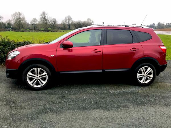 Nissan Qashqai+2 SUV, Diesel, 2012, Red