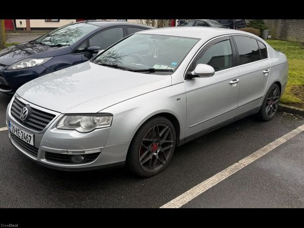 Volkswagen Passat Saloon, Petrol, 2009, Silver