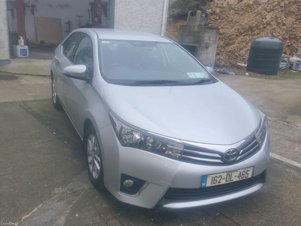 Toyota Corolla Saloon, Diesel, 2016, Silver