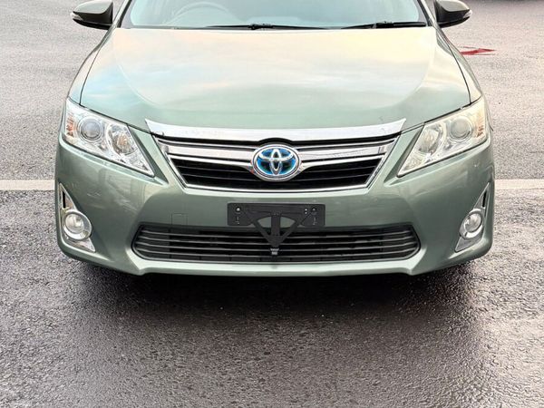 Toyota Camry Saloon, Petrol Hybrid, 2013, Green