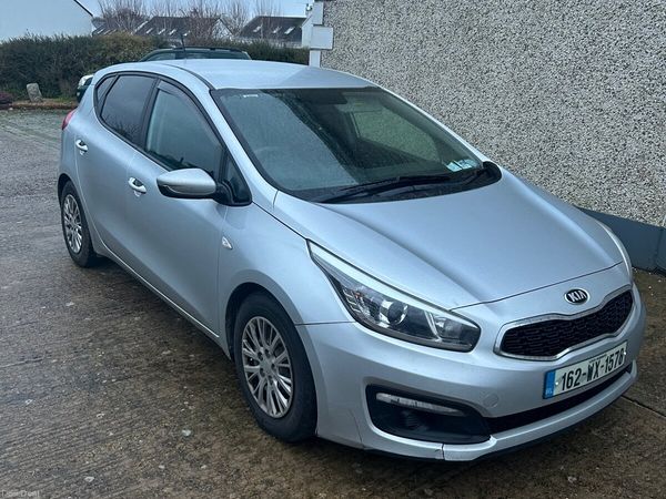 Kia Ceed Hatchback, Diesel, 2016, Silver