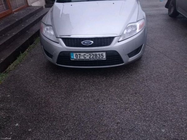 Ford Mondeo Saloon, Petrol, 2007, Silver