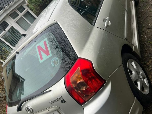 Toyota Corolla Hatchback, Petrol, 2006, Silver