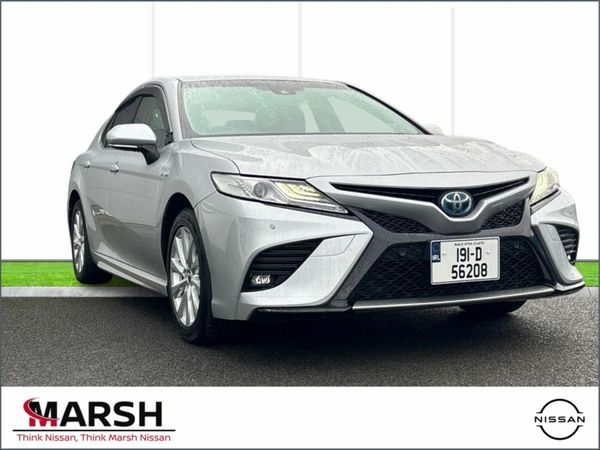Toyota Camry Saloon, Petrol Hybrid, 2019, Silver