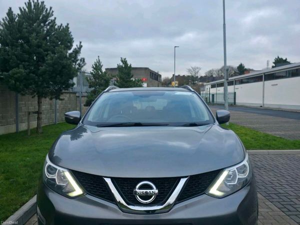 Nissan Qashqai SUV, Diesel, 2017, Grey